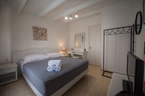 2 bedrooms, in-room safe, desk, soundproofing