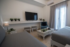 2 bedrooms, in-room safe, desk, soundproofing