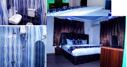 j14 hotel and suites
