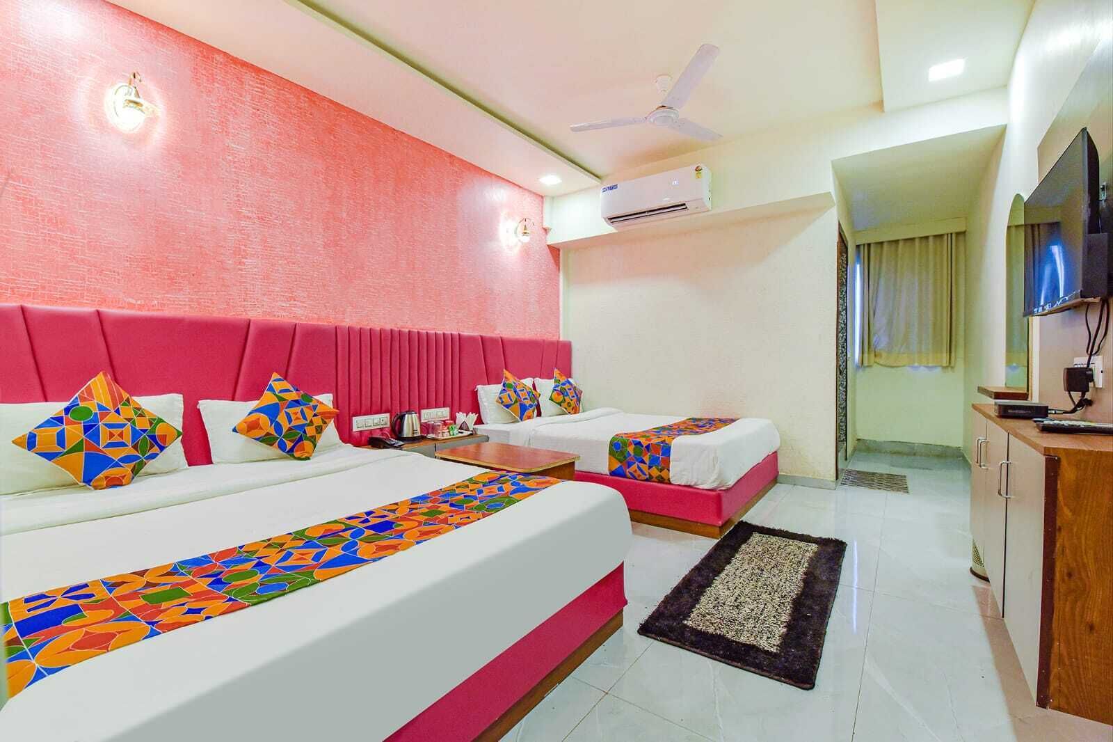 Family Room | Soundproofing, free WiFi, bed sheets