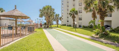 Is shuffleboard on your list of things to do at SPI? It should be! Book your beachcation at Saida South Padre, and come have the time of your life!