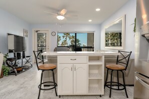 TV, DVD player - Saida III 306-Beachfront Luxury,Family Amenities,Modern Kitchen (South Padre Island)