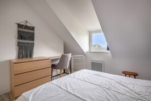 1 bedroom, iron/ironing board, free WiFi