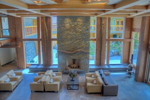 Interior - New Accessible Room, 1 Minute from Banff Centre! (Banff)