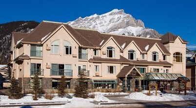 Comfy Room Along Banff Ave! Air-Conditioning