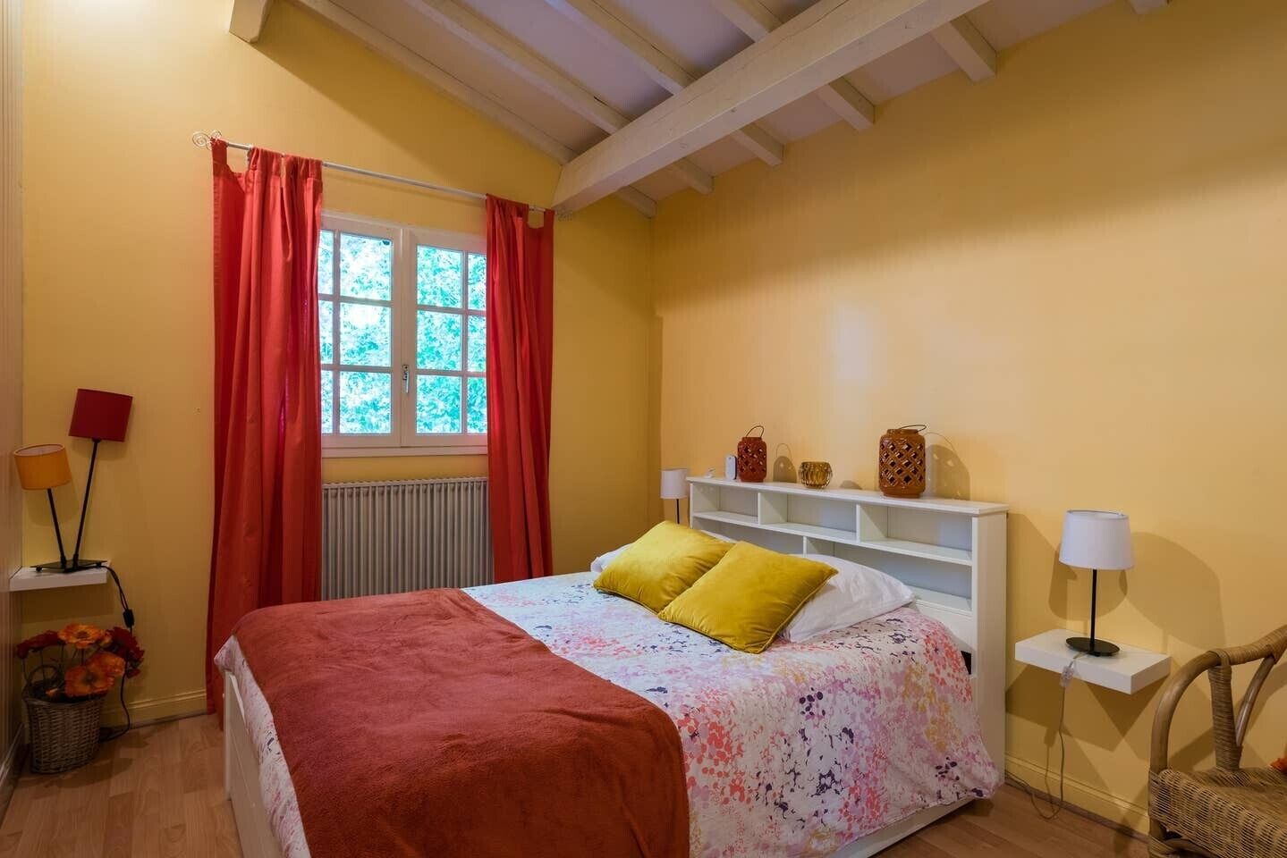 5 chambres, fer et planche à repasser, Wi-Fi gratuit, draps fournis