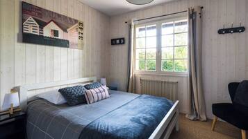 5 chambres, fer et planche à repasser, Wi-Fi gratuit, draps fournis