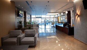 로비 좌석 공  간