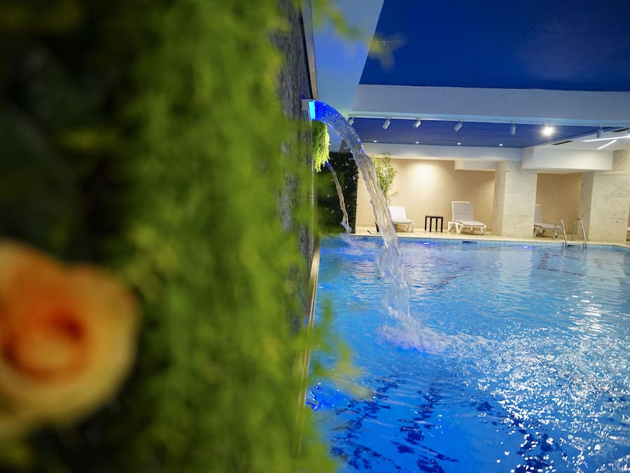 15 indoor pools, open noon to 10:30 PM, pool loungers