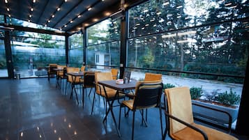 Bar (in der Unterkunft)