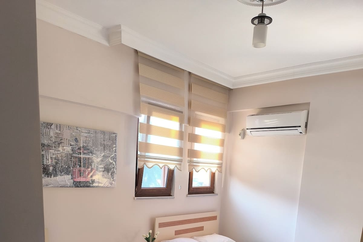 Deluxe Triple Room | Soundproofing, free WiFi, bed sheets
