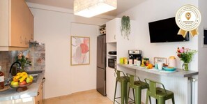 Microwave, oven, coffee/tea maker, toaster