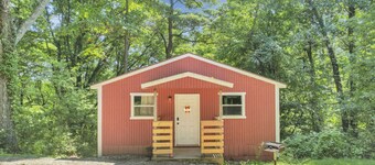 Gentle Breeze: The Maple: Romantic Secluded Getaway