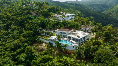 Pineapple Vista Resort