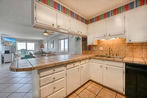 Fridge, microwave, oven, stovetop - Direct Oceanfront, Cherry Grove, Elevator, 2 Bedroom Condo (North Myrtle Beach)