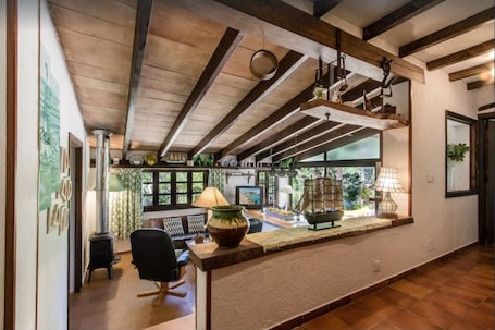 Interior. Country House "Camp De La Caseta" with Mountain View, Private Pool & Wi-Fi