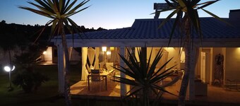 Villa "Miami Vieste" near Beach with Private Pool & Wi-Fi