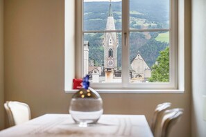 Interior - Apartment 'Loft Lauben' with BrixenCard included, WLAN, mountain view (Bressanone)