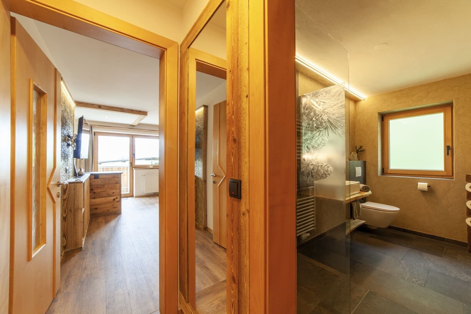 Een douche, handdoeken