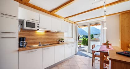Apartment 'Mühlanderhof Apt Klopairspitze' with Shared Terrace and Wi-Fi