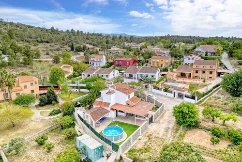Holiday Apartment 'Violeta' with Mountain View, Wi-Fi and Air Conditioning