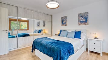 1 slaapkamer, een strijkplank/strijkijzer, gratis wifi, beddengoed