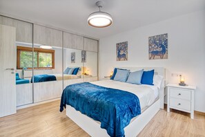 1 bedroom, iron/ironing board, free WiFi, bed sheets