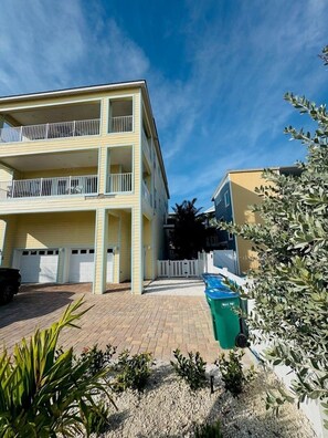 House, 6 Bedrooms | Exterior - Sans Souci 6 Bedroom Home by RedAwning (Bradenton Beach)