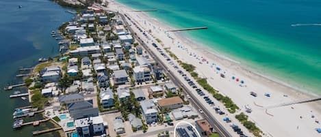 House, 6 Bedrooms | Beach