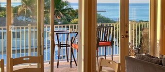 Sans Souci 6 Bedroom Home by RedAwning