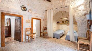 2 soverom, strykejern/-brett, wi-fi (inkludert) og sengetøy