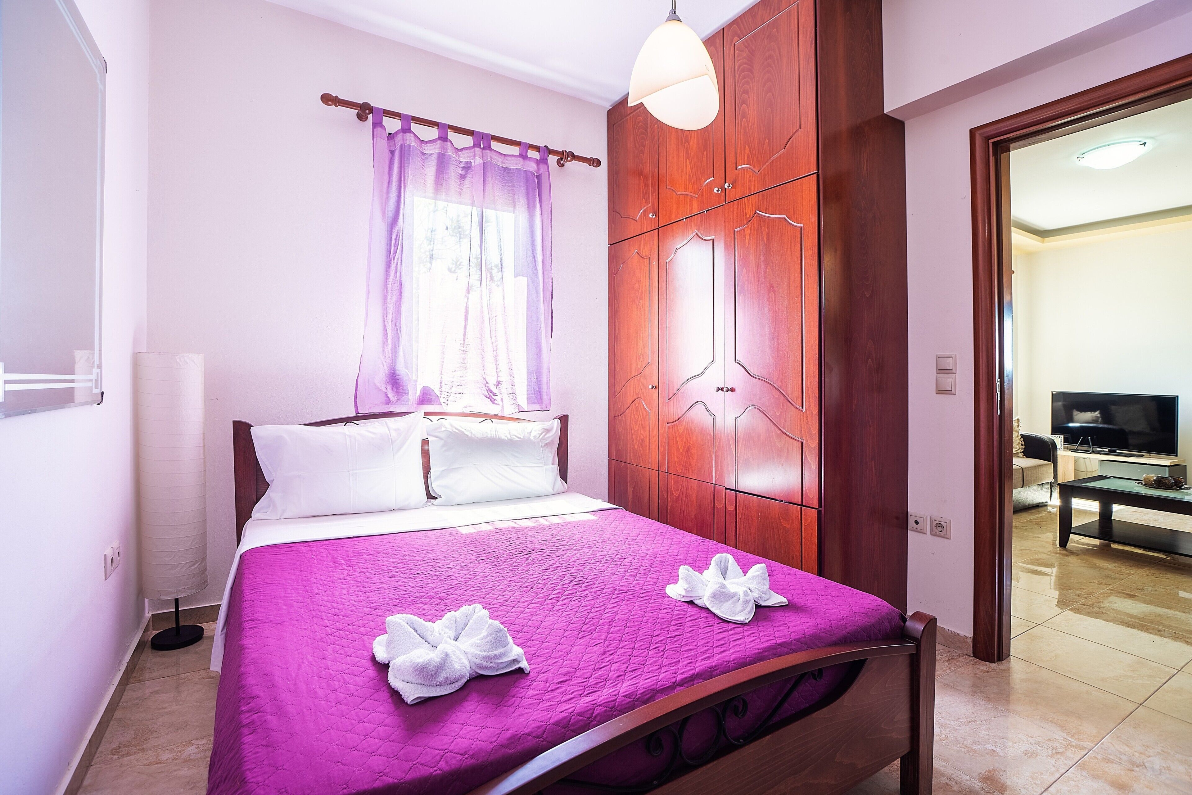 3 chambres, fer et planche à repasser, Wi-Fi gratuit, draps fournis