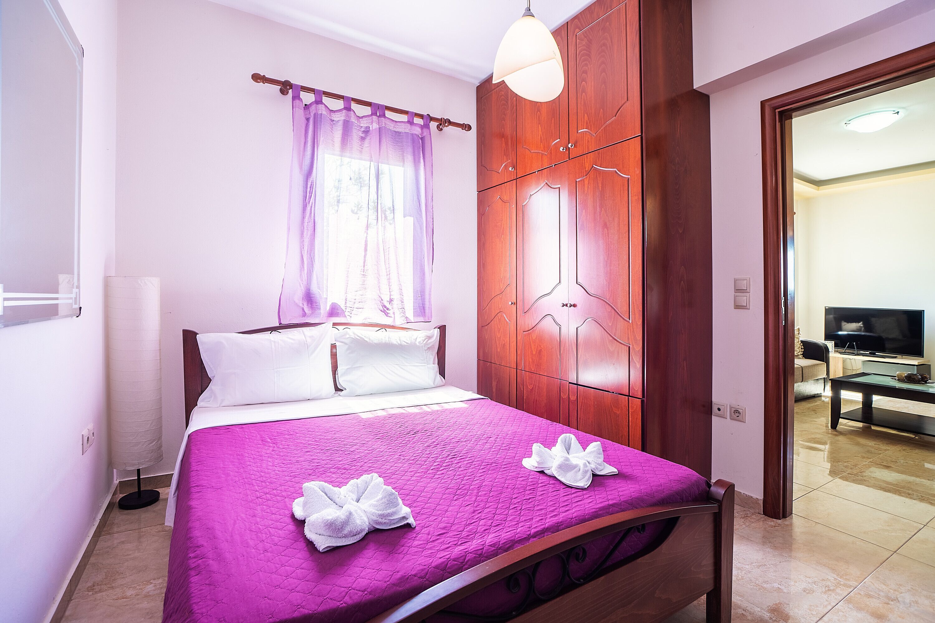 3 habitaciones, tabla de planchar con plancha y wifi gratis 