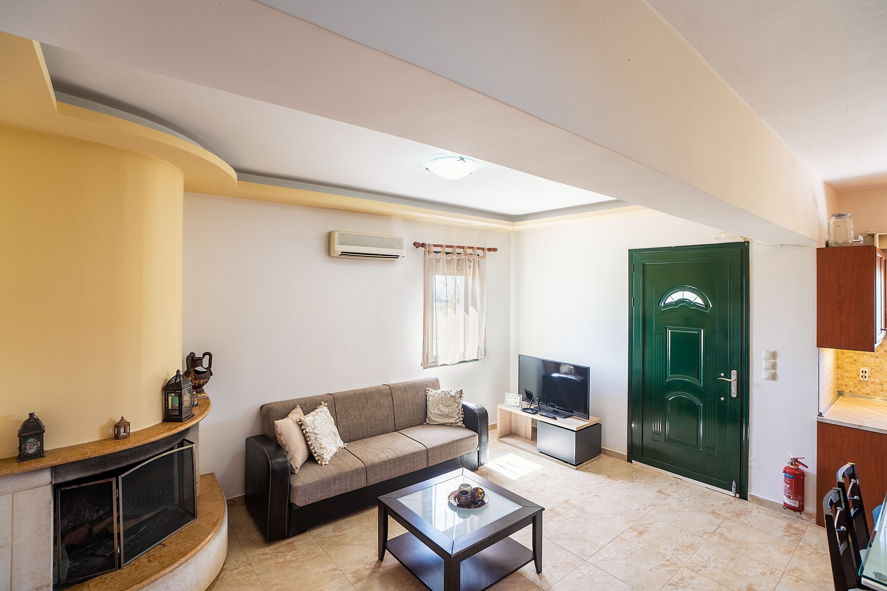 Télévision, cheminée