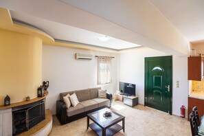 Télévision, cheminée