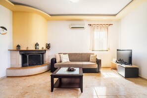 Fernseher, Kamin