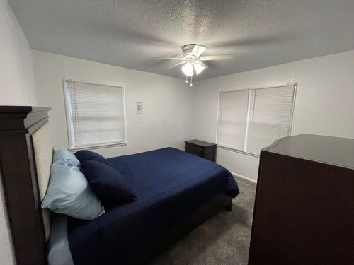 Spacious 3-Bedroom Home Convenient to Fort Sill