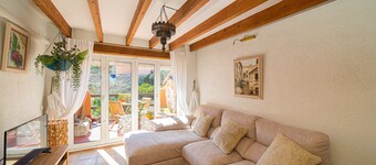 Holiday Home "Can Lluna" with Mountain Views, Wi-Fi and Air Conditioning