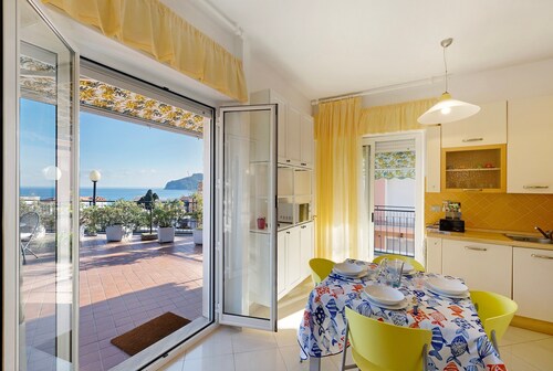 Penthouse apartment "Cielo E Mare" with Sea View, Private Terrace & Air Conditioning.