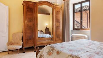 1 quarto, Wi-Fi de cortesia, roupa de cama