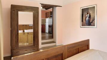 1 quarto, Wi-Fi de cortesia, roupa de cama