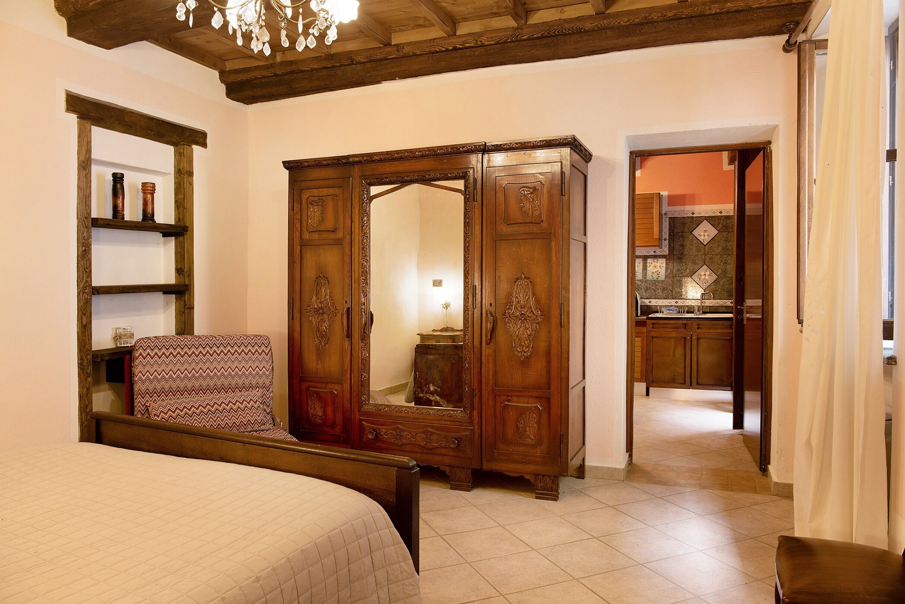 1 quarto, Wi-Fi de cortesia, roupa de cama