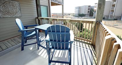 D109- Oceanfront Condo, 2 bedrooms, 2 baths, Community Pool, and Tennis!