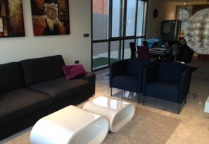 TV - Finca "Modern Orquidea Frontline" with Mountain View, Private Pool & Wi-Fi (Algorfa)