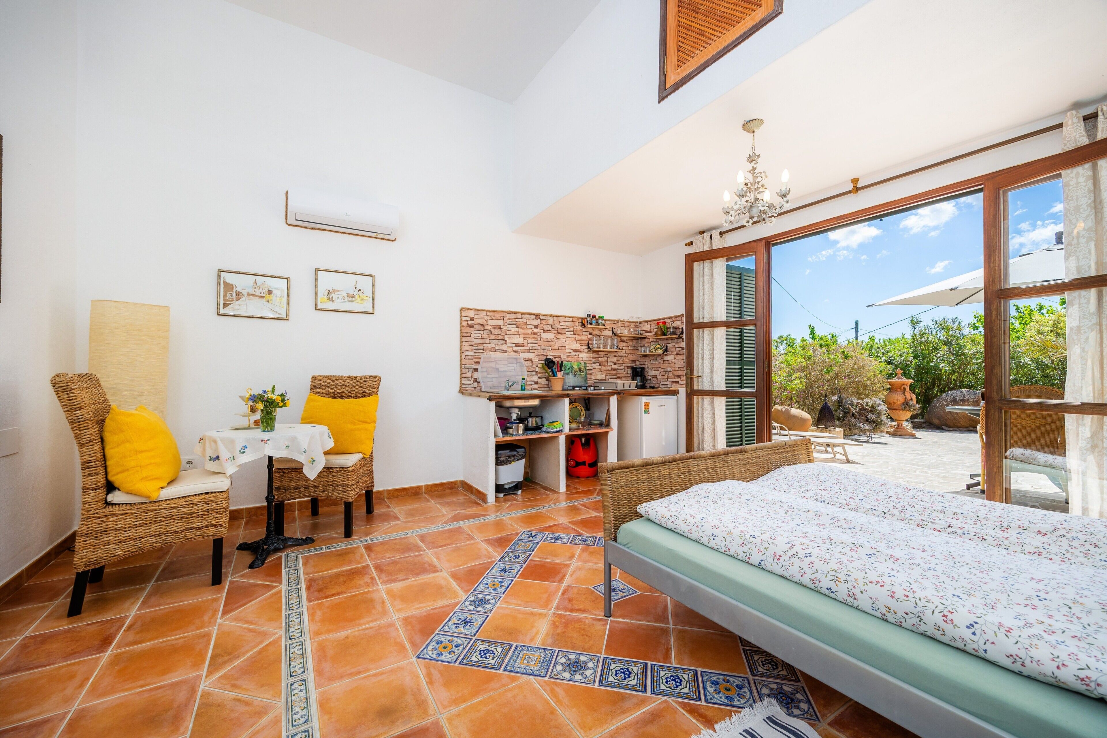 1 chambre, fer et planche à repasser, accès au Wi-Fi (inclus)