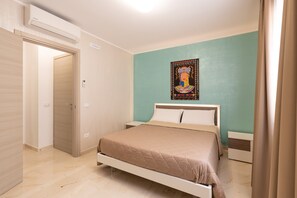 1 bedroom, iron/ironing board, free WiFi, bed sheets - Holiday Apartment 'Appartamento A Pigna' with Balcony, Wi-Fi & Air Conditioning (Balestrate)