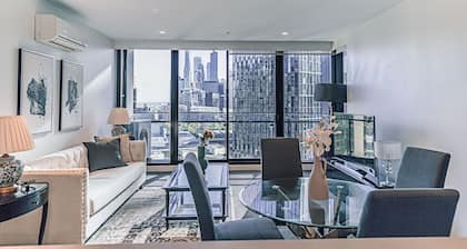 Chic Urban Oasis(2BR2B+free park+Wifi+View+WWS@GF)