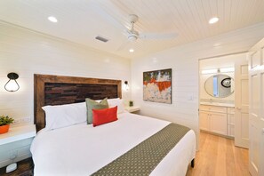3 bedrooms, iron/ironing board, free WiFi, bed sheets - Brand-New Luxury Renovation; 2 King Suites; Designer Kitchen in Seaside (Santa Rosa Beach)