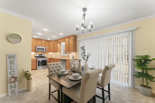 Cozy 3BR house located in safe neighborhood family friendly