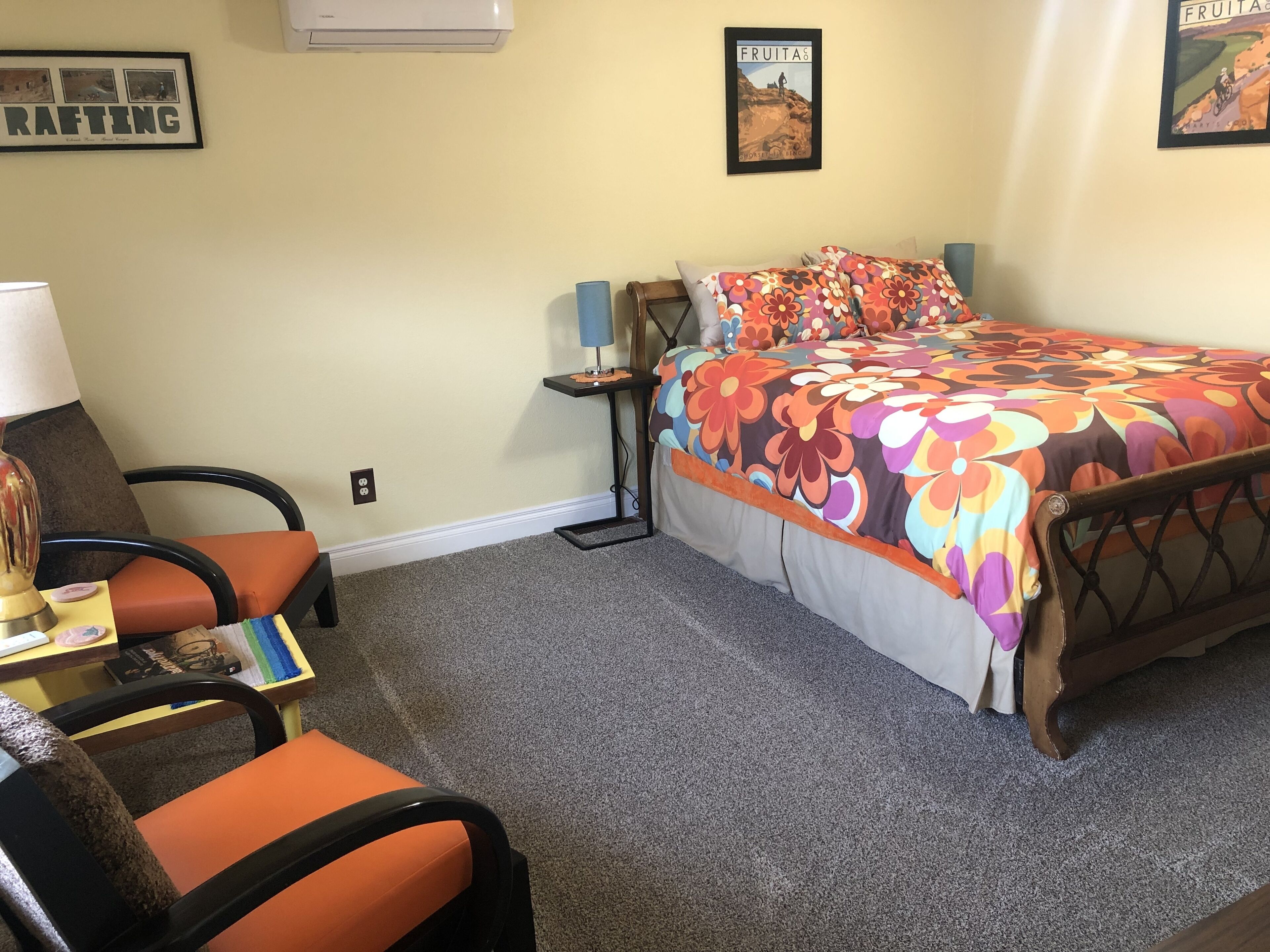 Charming one bedroom with  privacy from residence